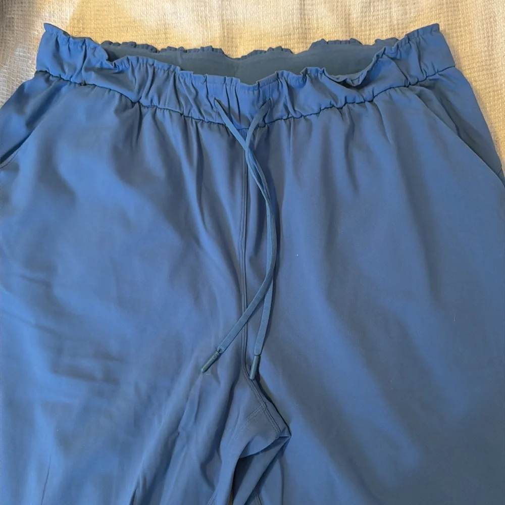 Lululemon Keep Moving Joggers